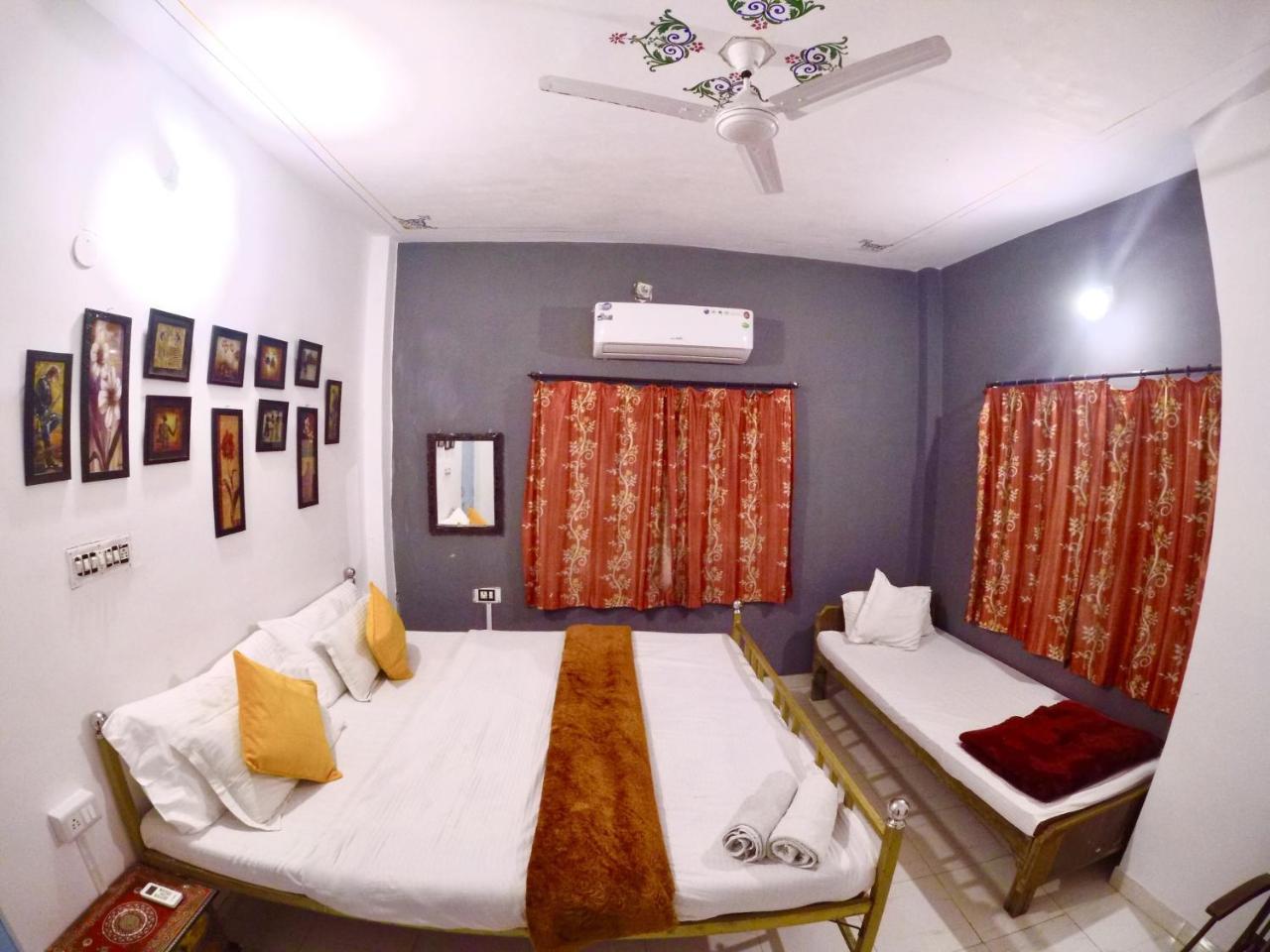The Hostel Crawl Udaipur Exterior foto